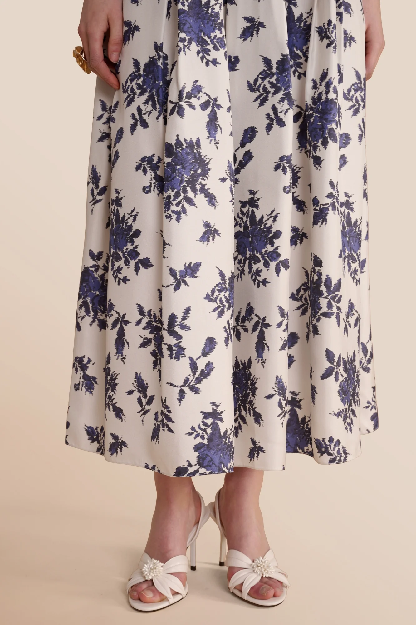 Annabel Hatched Rose Dress - Image 9